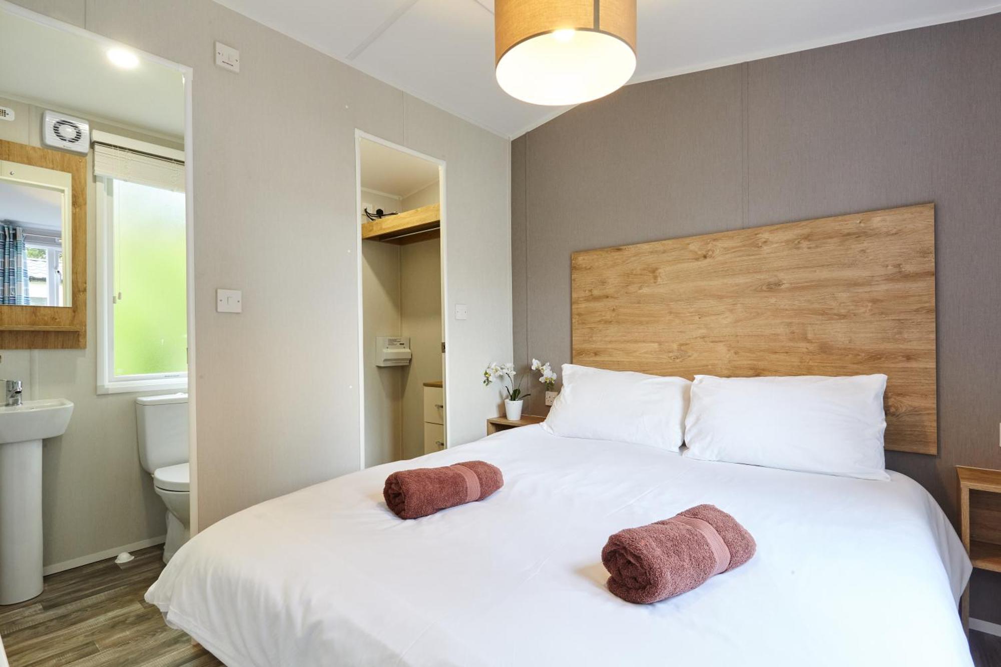 Braidhaugh Holiday Lodge And Glamping Park Crieff Exterior photo